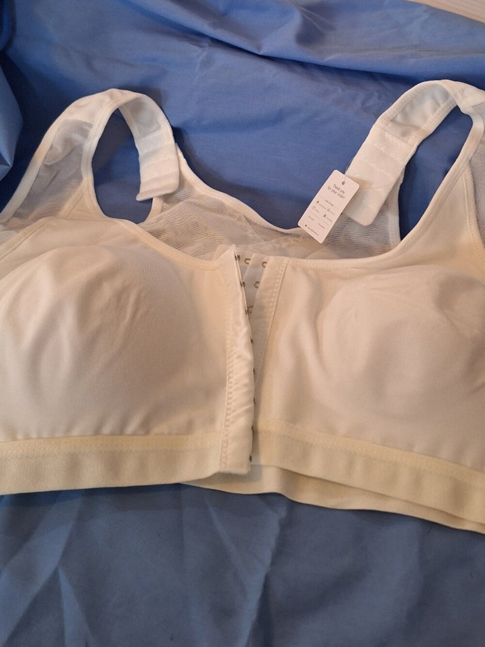 PLUS SIZE BRA - WHITE 3XL FRONT CLOSURE ADJUSTABLE STRAPS NWT